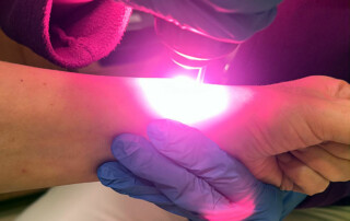 Die Fortbildung dient dem Erlangen der Fachkunde Laser für Ärzte nach NiSV auf Basis der Muster-Fortbildungsordnung der Bundesärztekammer.